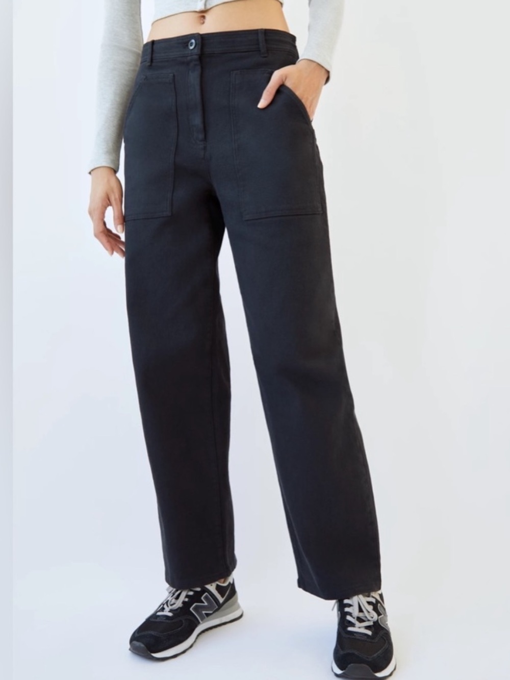 Aritzia Wilfred Free Women’s Modern Utility Pants Black Pockets Straight Leg 4